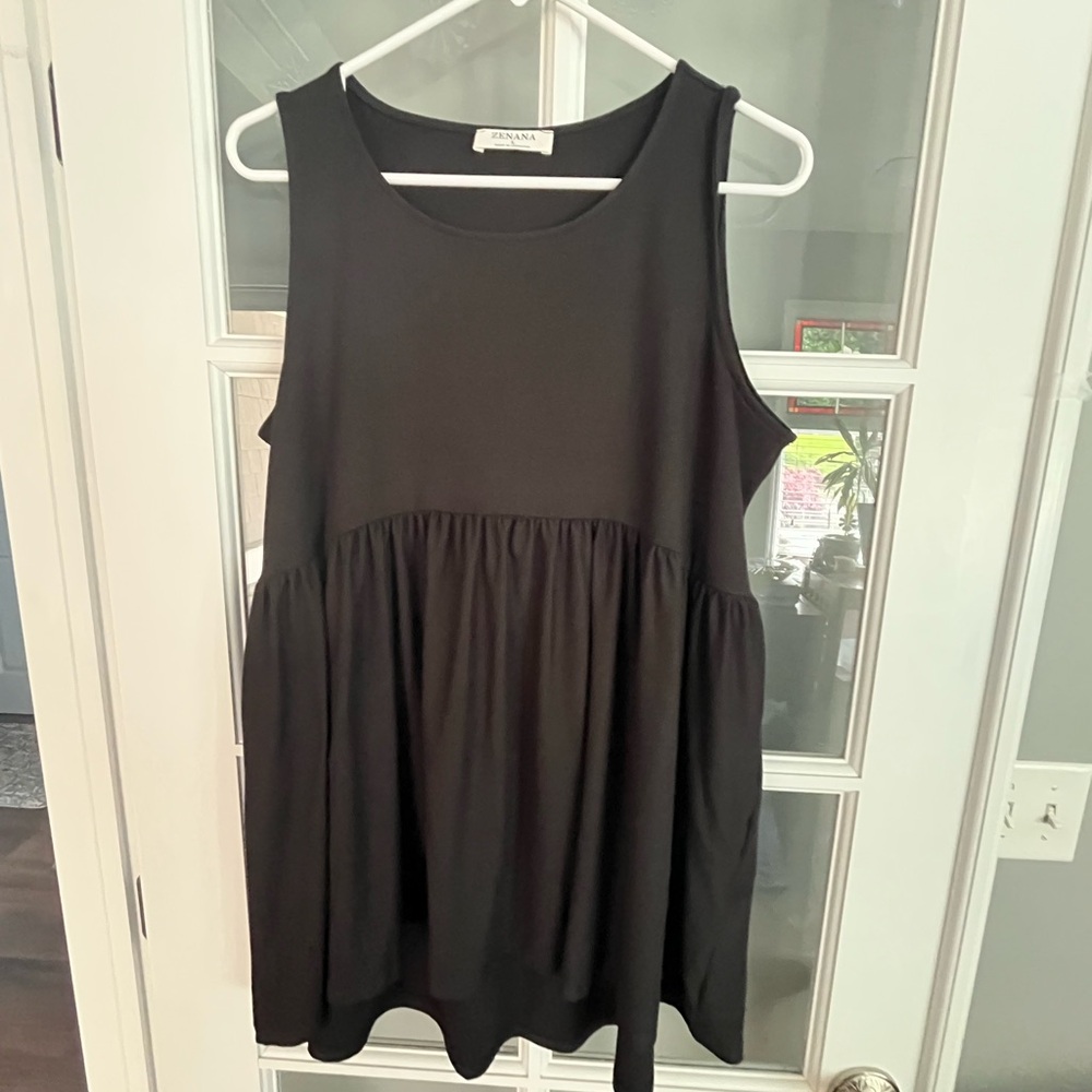 Black Sleeveless Tunic Top